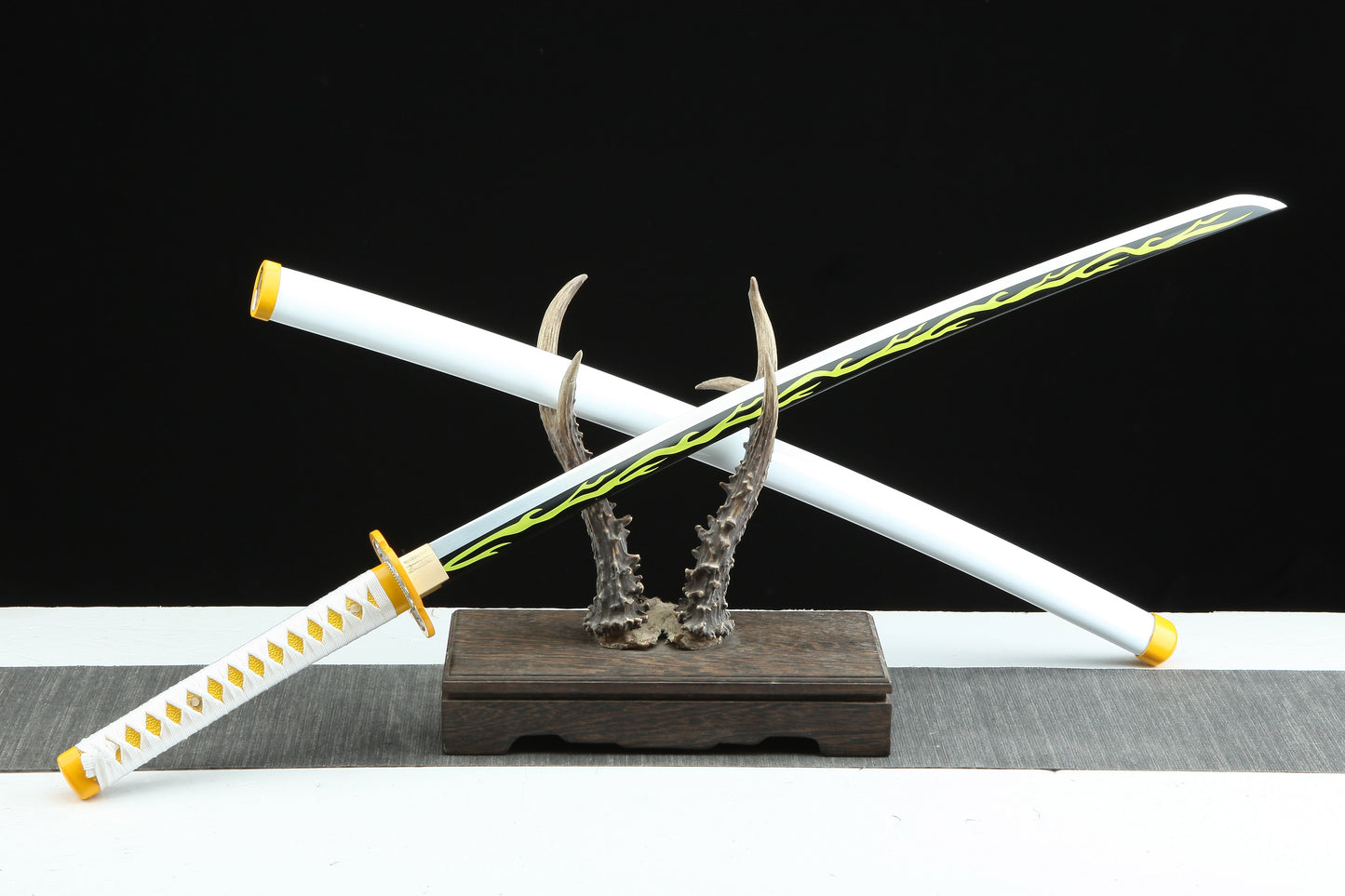 1:1 Replica Zenitsu Agatsuma Worn Katana | Demon Slayer Sword