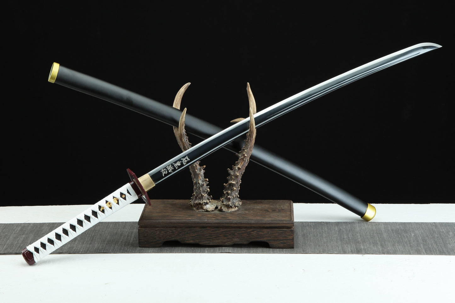 1:1 Replica Giyu Tomioka Worn Katana | Demon Slayer Sword