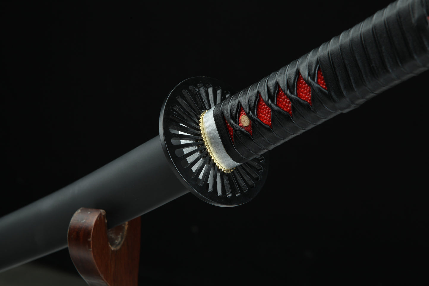 1:1 Replica Tanjiro Kamado Worn Katana | Demon Slayer Sword