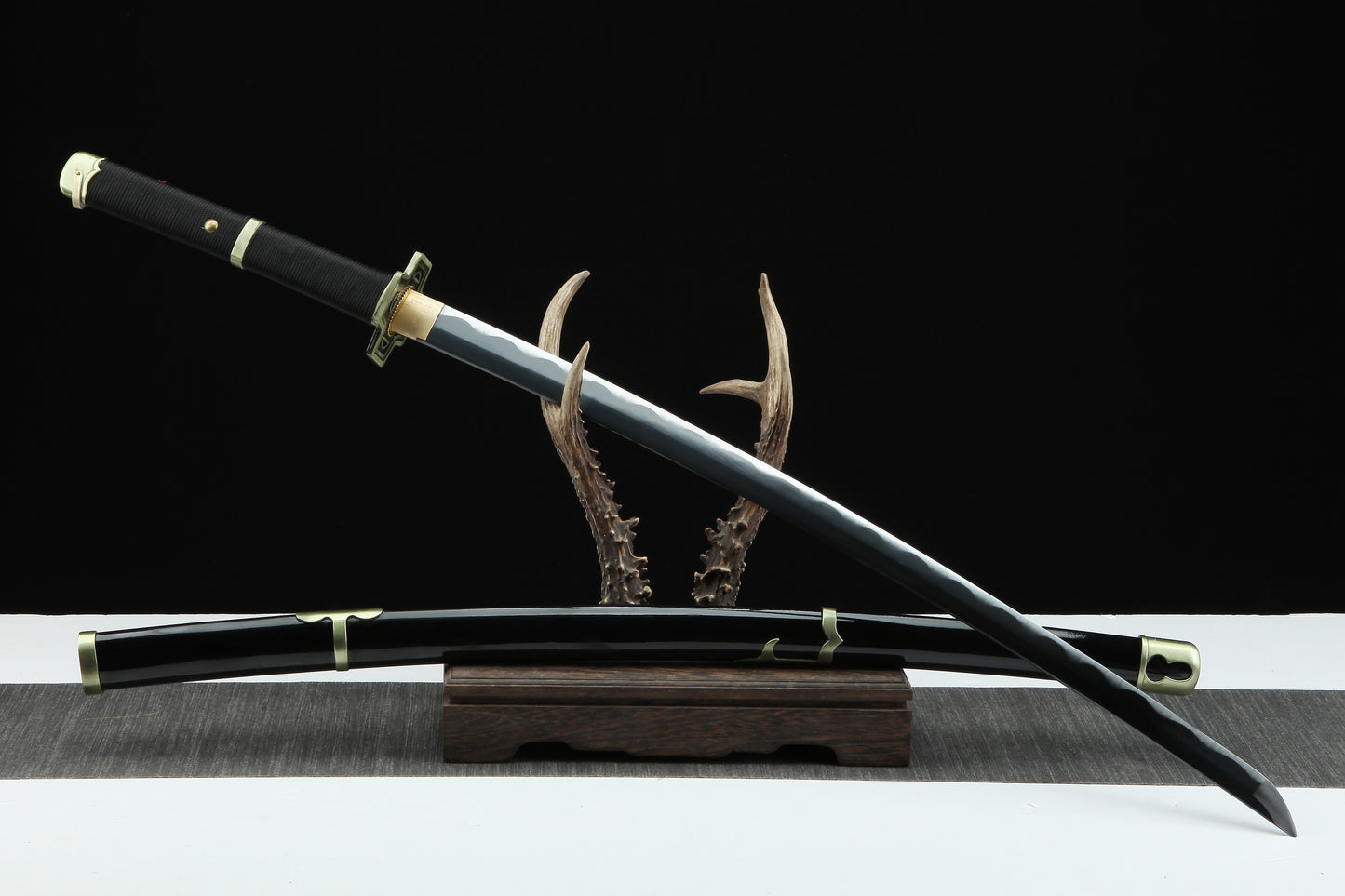 1:1 Replica Roronoa Zoro Worn Yubashiri Katana | One Piece Sword