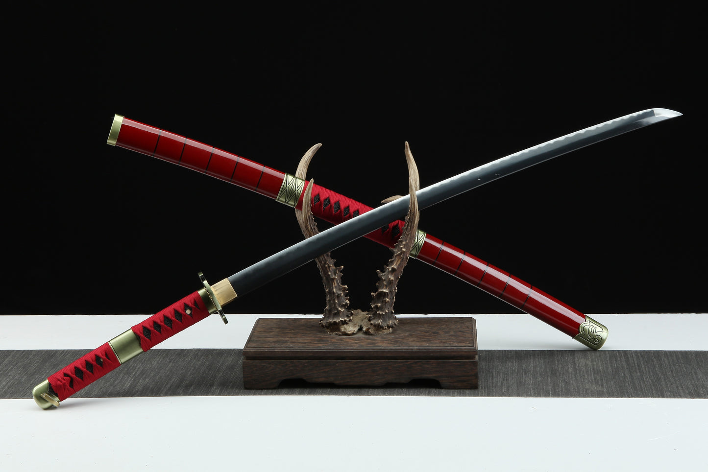1:1 Replica Roronoa Zoro Worn Onikiri Katana | One Piece Sword