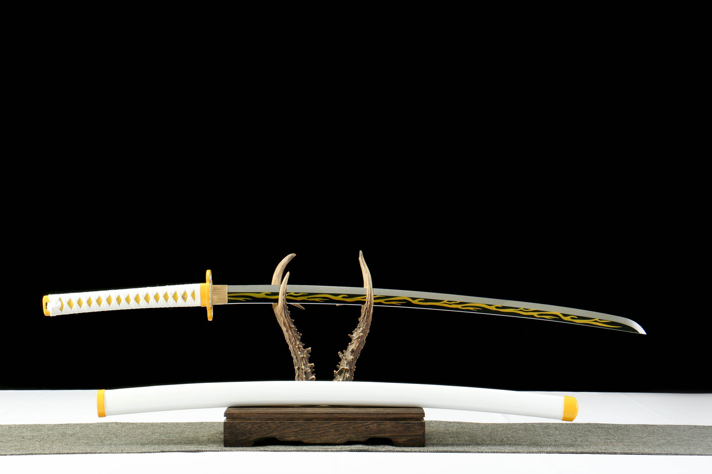 1:1 Replica Zenitsu Agatsuma Worn Katana | Demon Slayer Sword