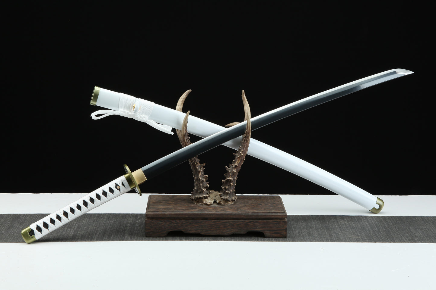 1:1 Replica Roronoa Zoro Worn Wado Ichimonji Katana | One Piece Sword