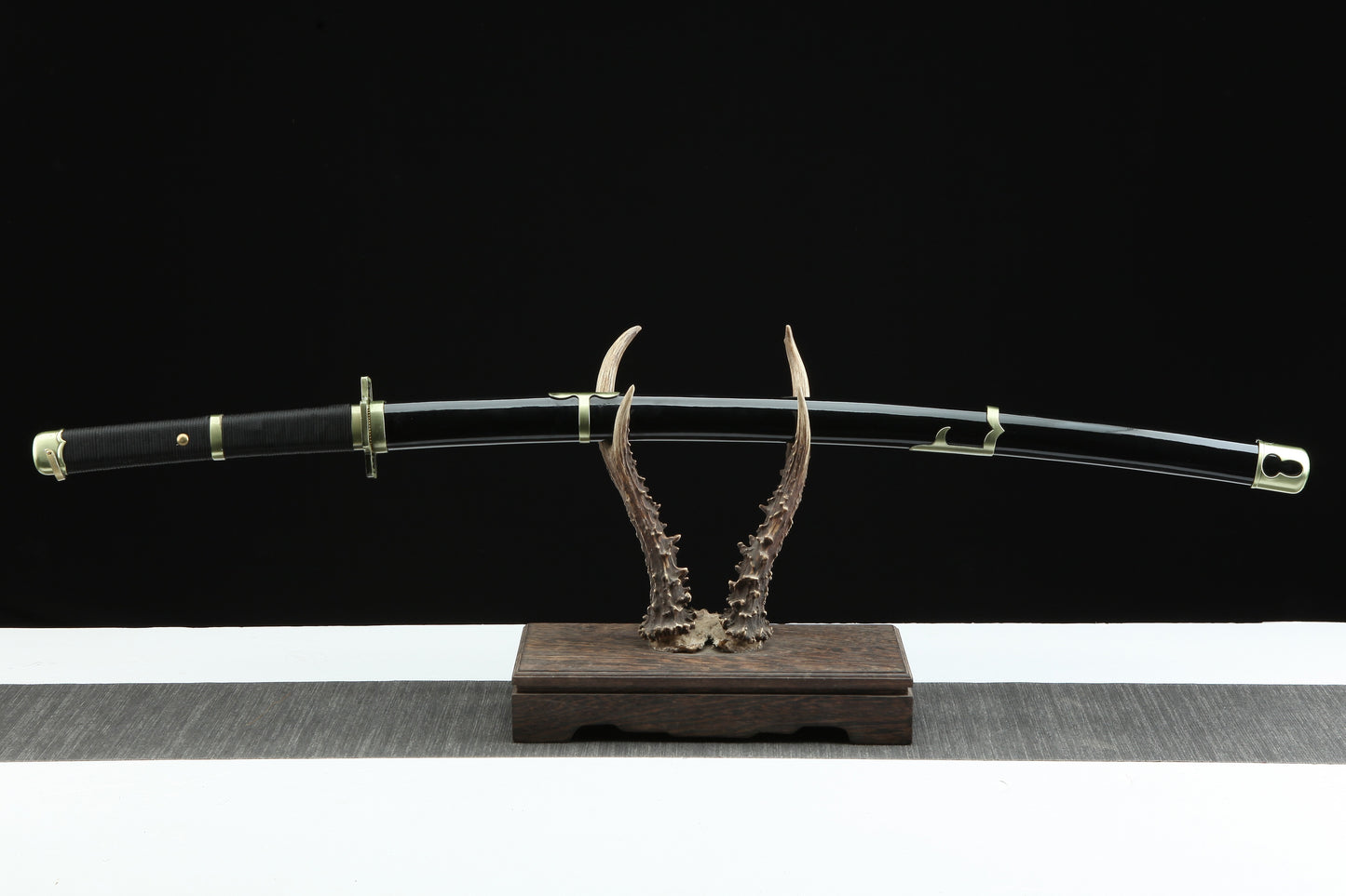 1:1 Replica Roronoa Zoro Worn Yubashiri Katana | One Piece Sword