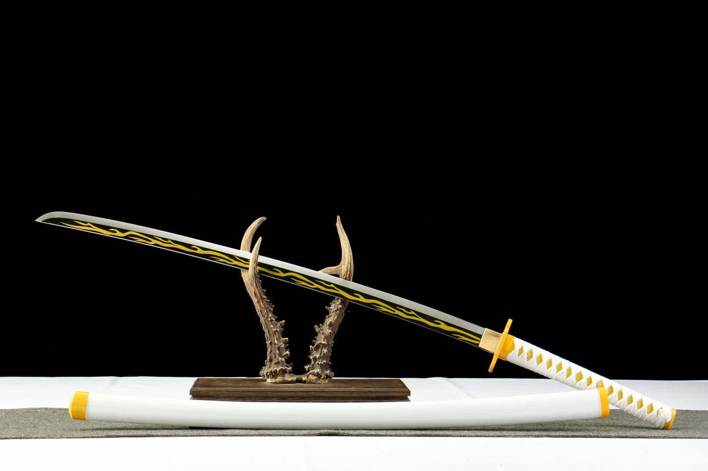 1:1 Replica Zenitsu Agatsuma Worn Katana | Demon Slayer Sword